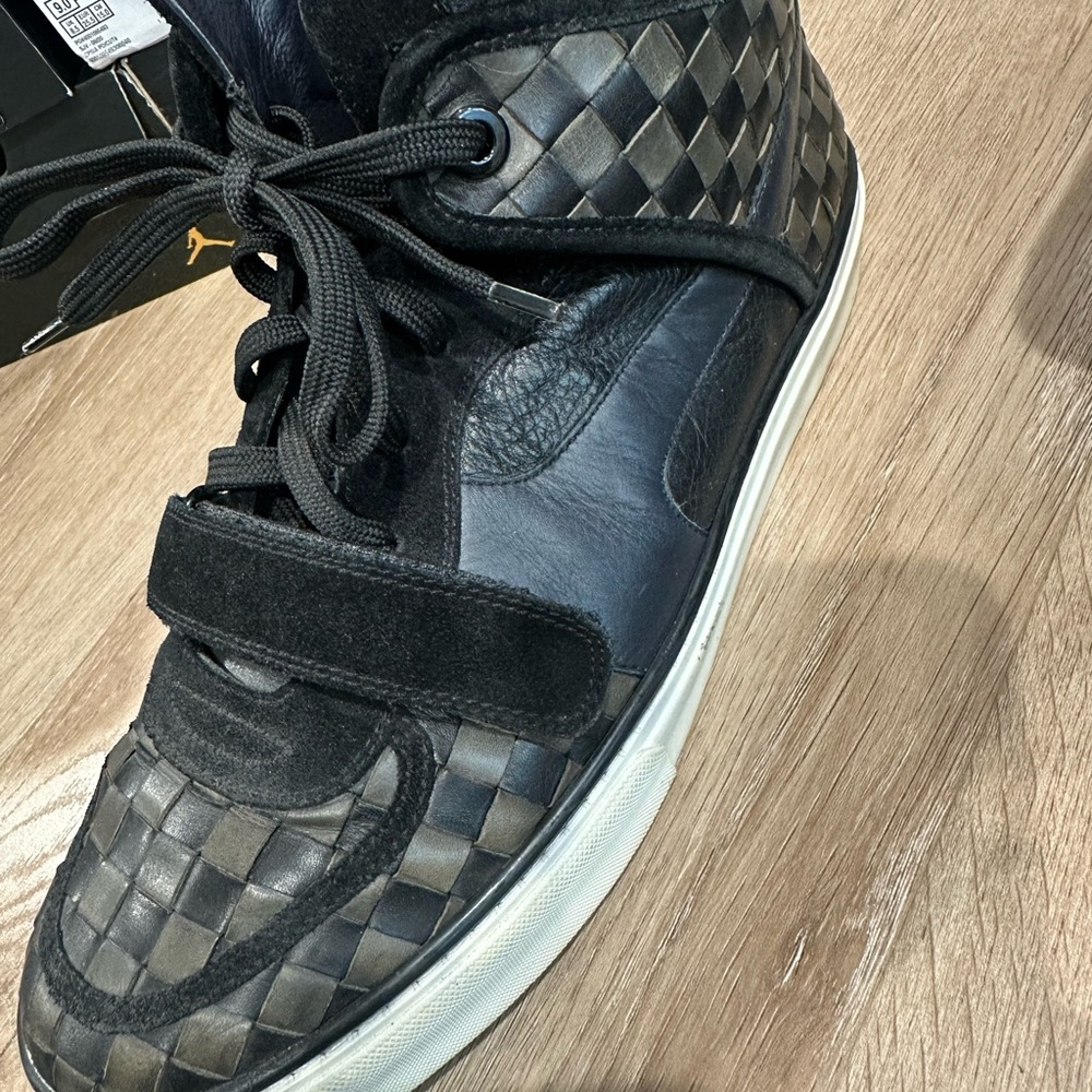 Stylish Black and Gray Men's Sneakers